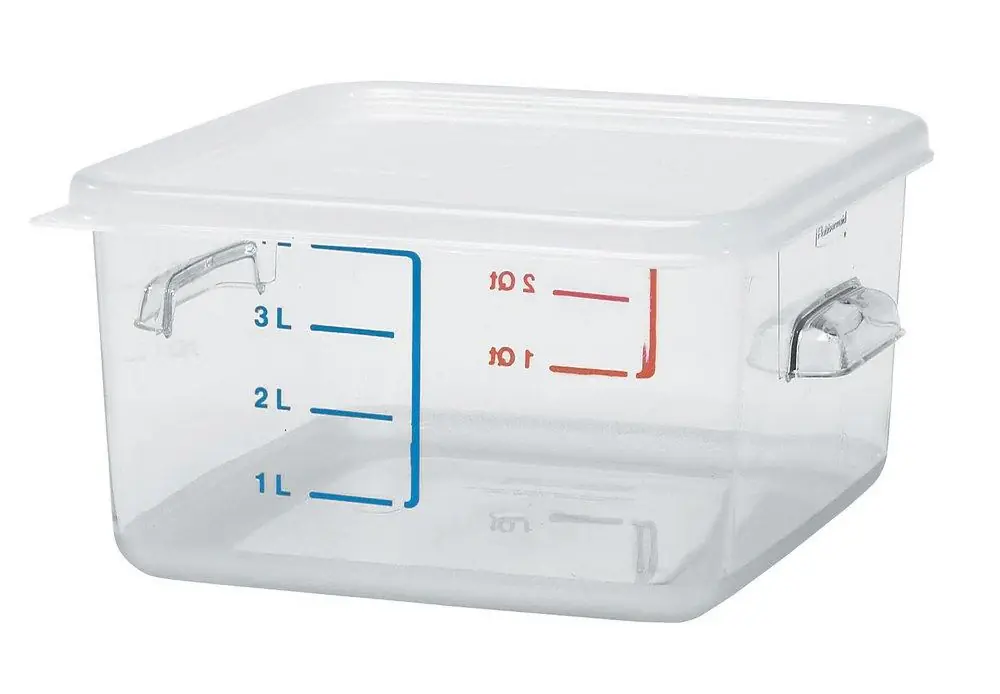 Final Sale Rubbermaid FG630400CLR 8-4/5 in. 4 qt Space Saving Storage Container